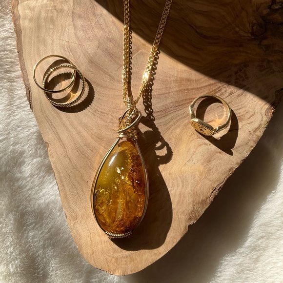 SOLD - Amber Necklace 14k gold filled - Picture 4 of 8
